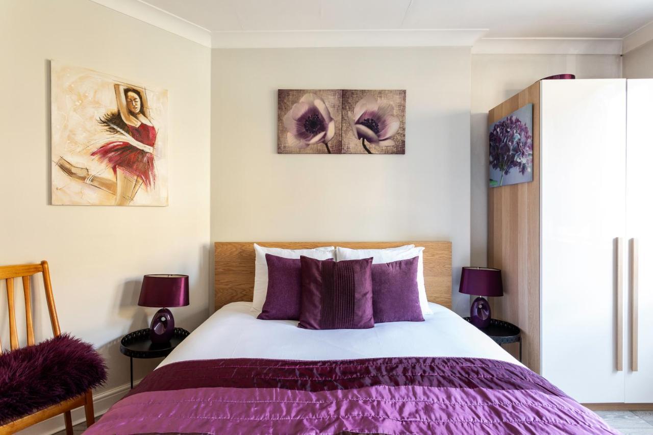 West Kensington Balcony Flat Beside Queens Club * Londen